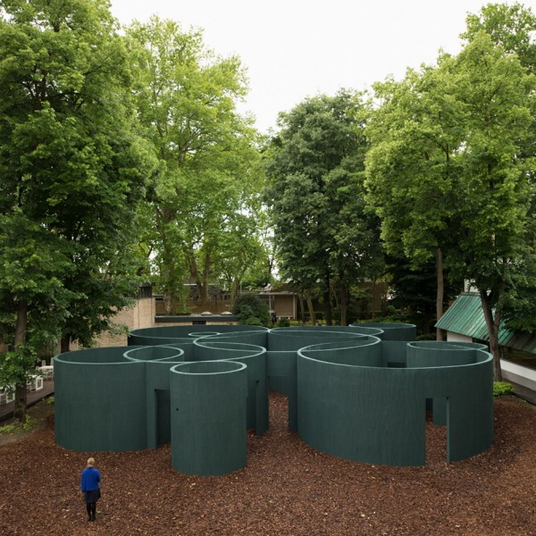 Pezo von Ellrichshausen creates labyrinthine pavilion of overlapping cylinders