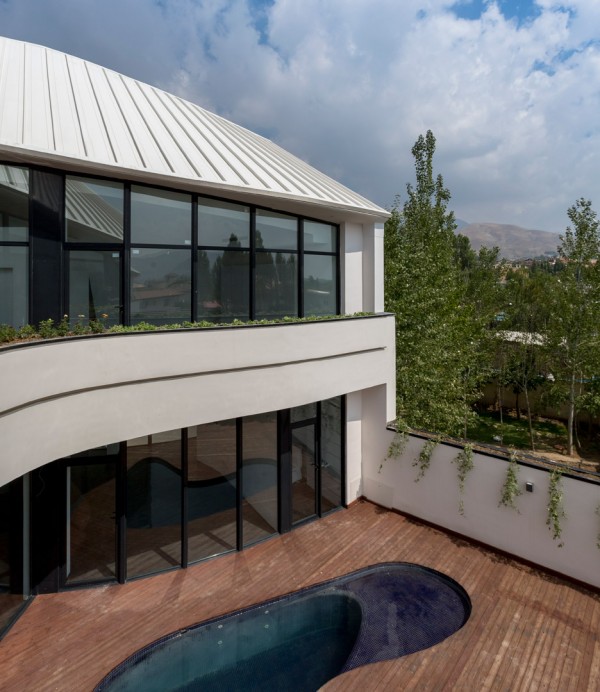 villa-for-younger-brother-tehran-iran-alireza-tahgaboni-trapezoidal-urban-context-architecture-residential-_dezeen_936_16
