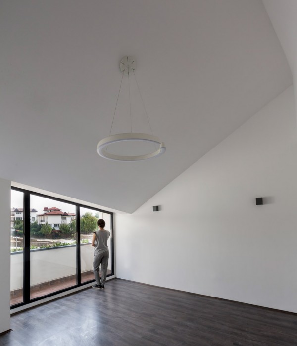 villa-for-younger-brother-tehran-iran-alireza-tahgaboni-trapezoidal-urban-context-architecture-residential-_dezeen_936_9