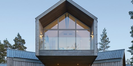 Murman Arkitekter completes a Swedish villa that fans out in all directions