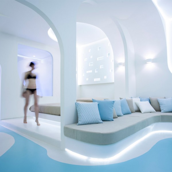 KLab creates smoothly curved interior for Santorini hotel