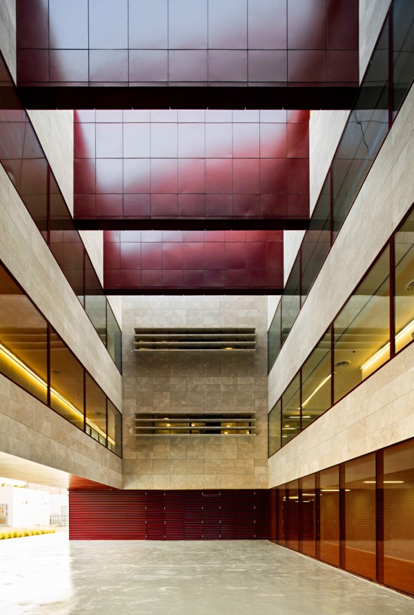 Cardiac centre in Kuwait by AGi Architects is designed with an atrium to represent the building's heart