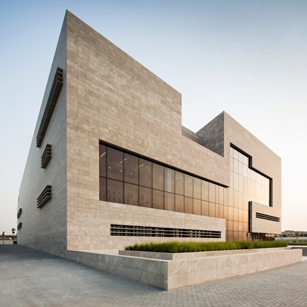 Cardiac centre in Kuwait by AGi Architects is designed with an atrium to represent the building's heart