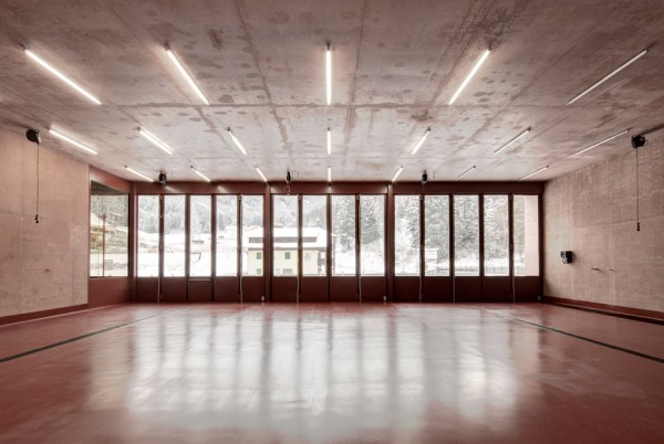 Feuerwehr Vierschach by Pedevilla Architecs
