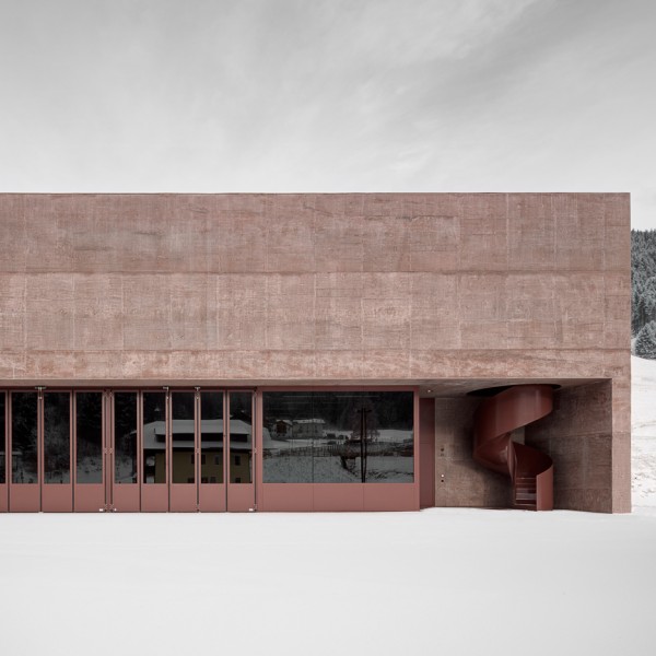 Feuerwehr Vierschach by Pedevilla Architecs