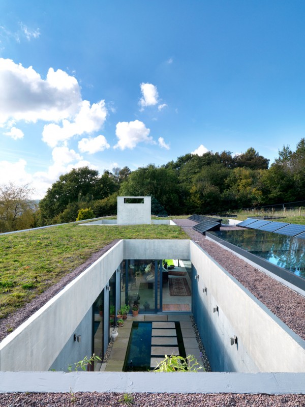 Outhouse by Loyn & Co Architects