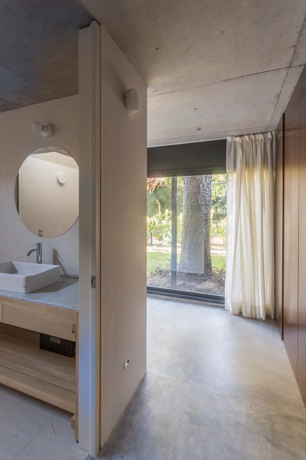 San Carlos House by Marcelo Del Torto