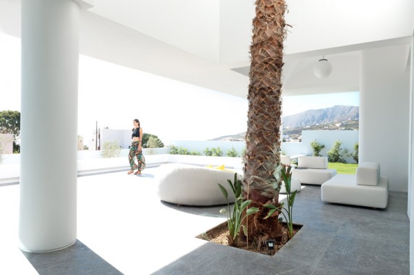 Summer House in Santorini by Kapsimalis Architects
