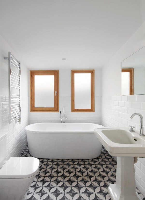 Tamarit Apartment by Ras Arquitectura