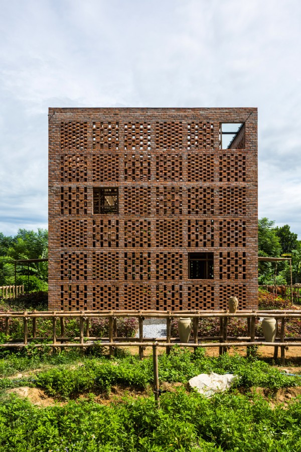Terra Cotta Studio by Tropical Space
