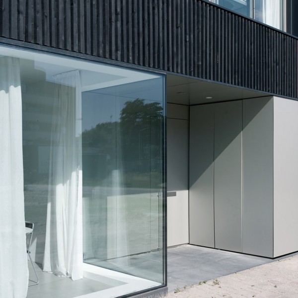 V13K05, a house and office space designed by Pasel Kuenzel architects in the Dutch city of Leiden