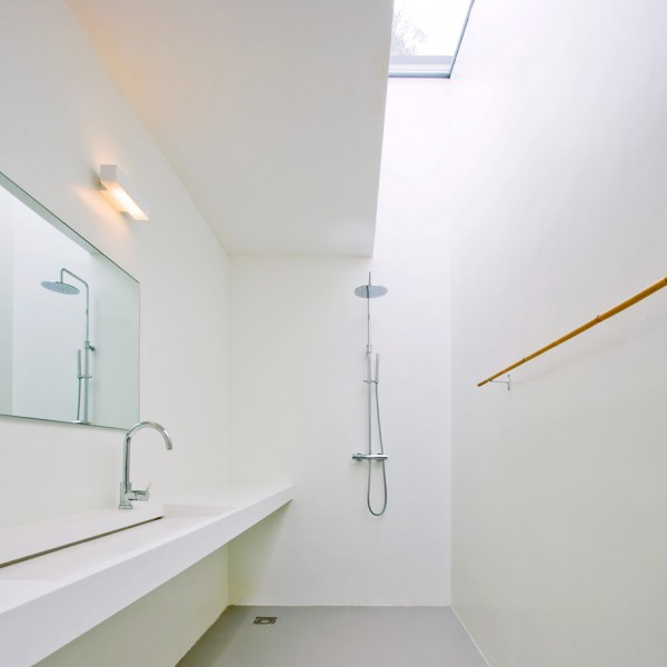 V13K05, a house and office space designed by Pasel Kuenzel architects in the Dutch city of Leiden