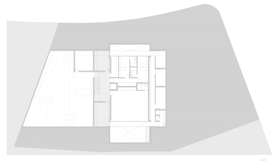 Aluminium House in Madrid by Fran Silvestre Arquitectos