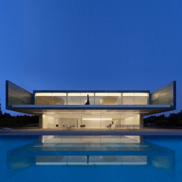 Aluminium House in Madrid by Fran Silvestre Arquitectos