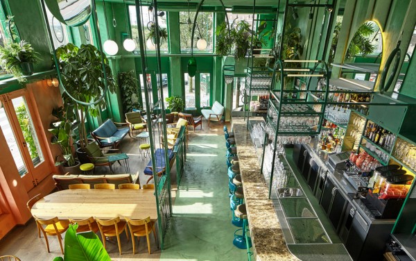 Bar Botanique in Amsterdam by Studio Modijefsky is filled with tropical plants