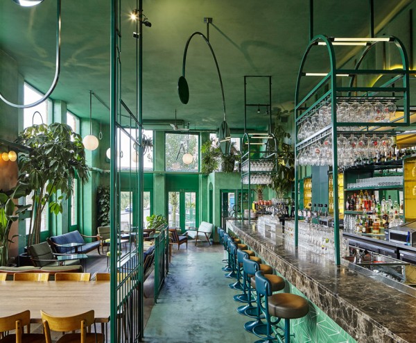 Bar Botanique in Amsterdam by Studio Modijefsky is filled with tropical plants