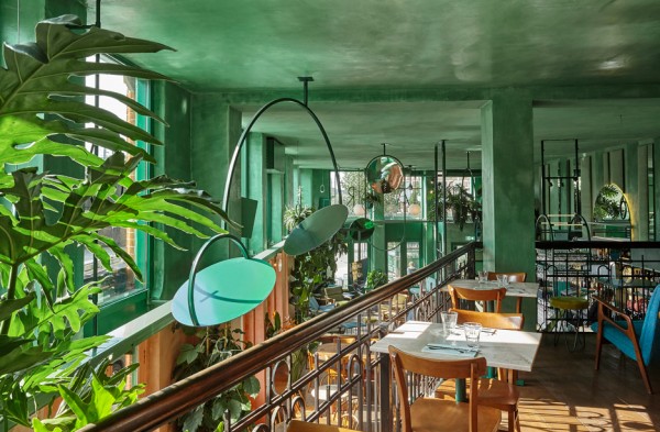 Bar Botanique in Amsterdam by Studio Modijefsky is filled with tropical plants