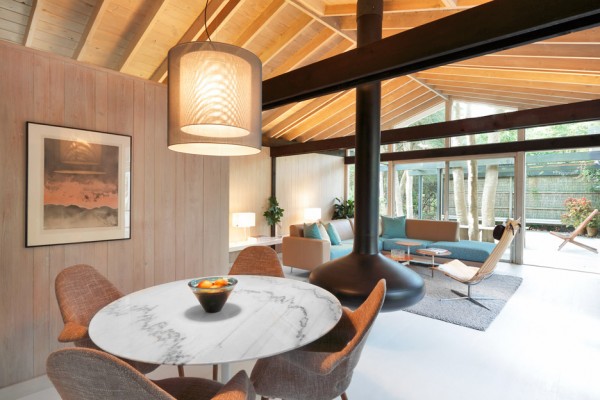 214 Beach Hill Walk by Don Page, 1962. Restoration and addition by Rawlins Design, 2015