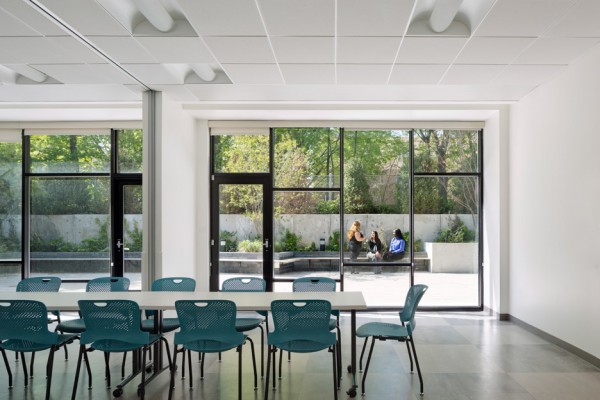 boston-road-housing-gorlin-architects_dezeen_936_12