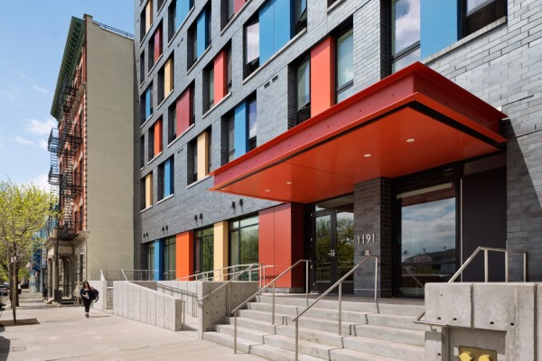 Boston Road Housing by Alexander Gorlin Architects