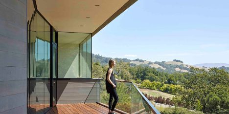 Box on a Rock by Schwartz & Architecture