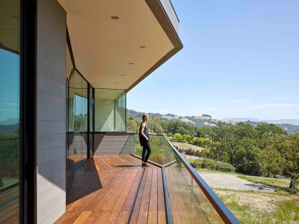 Box on a Rock by Schwartz & Architecture