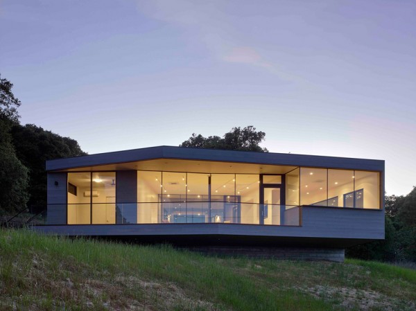 Box on a Rock by Schwartz & Architecture