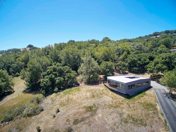 Box on a Rock by Schwartz & Architecture