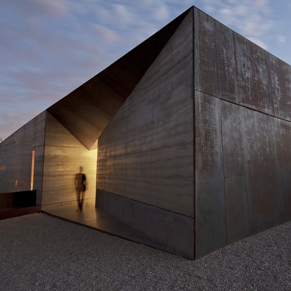 Desert Courtyard House by Wendell Burnette