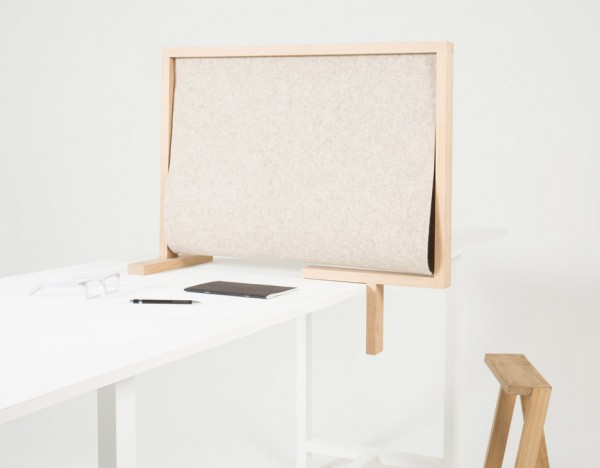 Pierre-Emmanuel Vandeputte designs desk divider for isolation