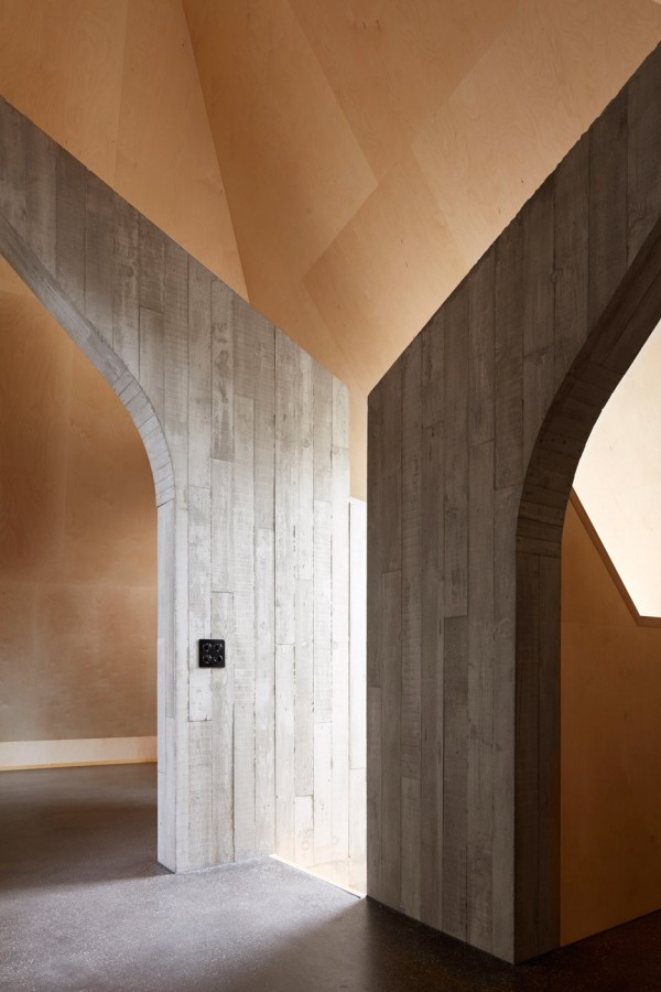 Freiluft barn conversion by Martin Klopfenstein