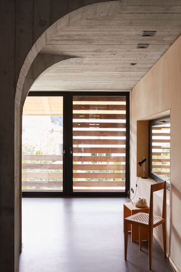 Freiluft barn conversion by Martin Klopfenstein