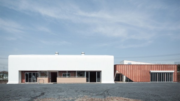 Yasutaka Yoshimura transforms warehouse into Fukumasu kindergarten