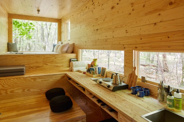 The Maisie Cabin near New York. Photograph by Roderick Aichinger