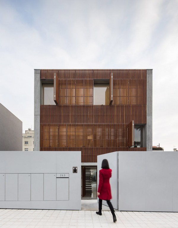 house-in-bonfim-by-azo-sequeira-arquitectos-porto-portugal-_dezeen_936_5