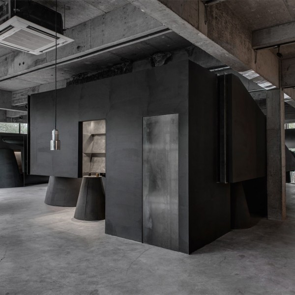 Black cabt system - HEIKE fashion brand concept store by Hangzhou AN Interior Design Co.,Ltd.