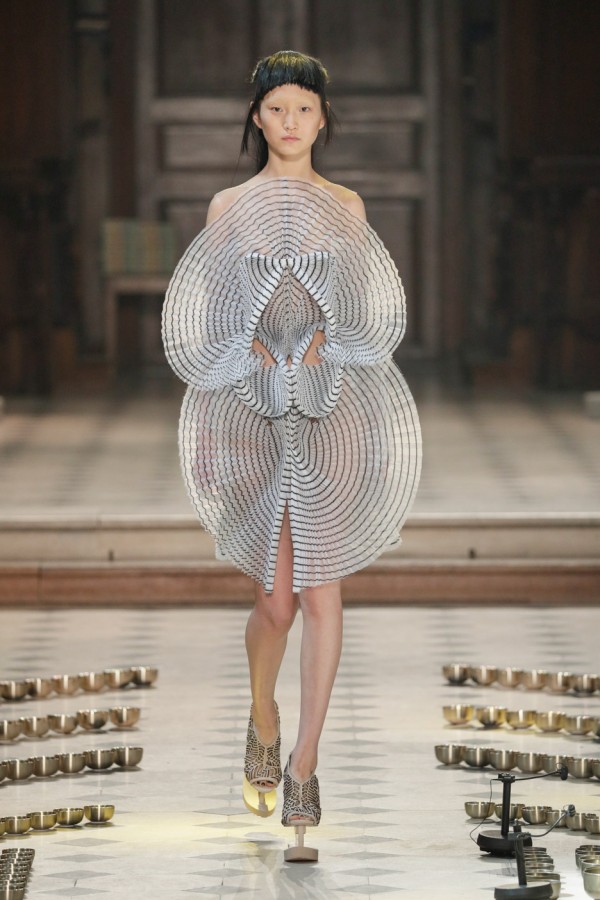Iris van Herpen Haute Couture Fall/Winter 2016