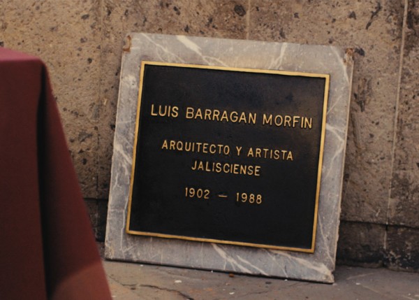 Artist turns Barragán's remains into diamond to trade for archive