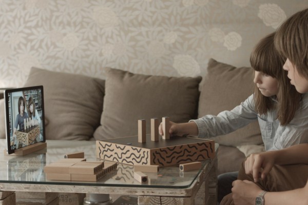 koski-board-game_vaclav-mlynar_royal-college-of-art-graduate_dezeen_936_12