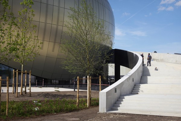 La Cité du Vin, a new wine museum in Bordeaux by XTU