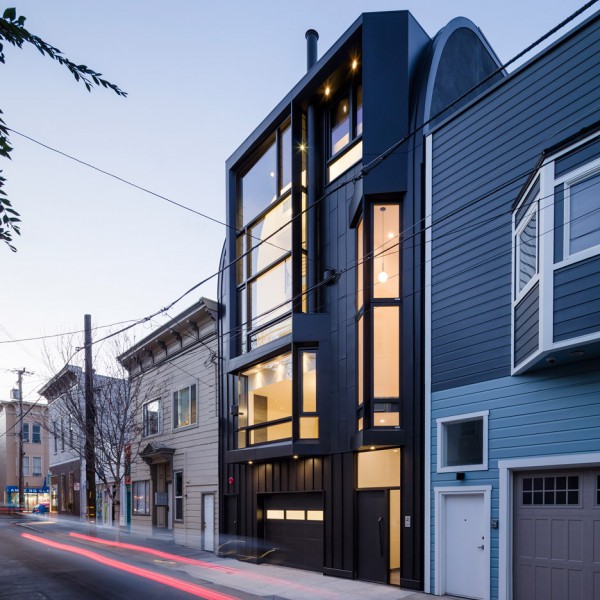 Stephen Phillips clads modern San Francisco townhouse in black zinc
