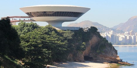 Museu de Arte Contemporânea de Niterói by Oscar Neimeyer, 1996