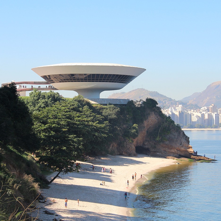 Museu de Arte Contemporânea de Niterói by Oscar Neimeyer, 1996