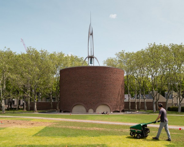 mit-chapel-eero-saarinen-photography-jim-stephenson_dezeen_936_15