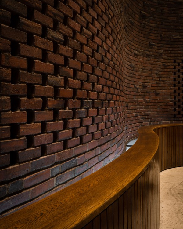 mit-chapel-eero-saarinen-photography-jim-stephenson_dezeen_936_17