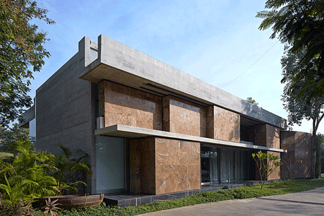 Moving Landscape House with Walls by Matharoo