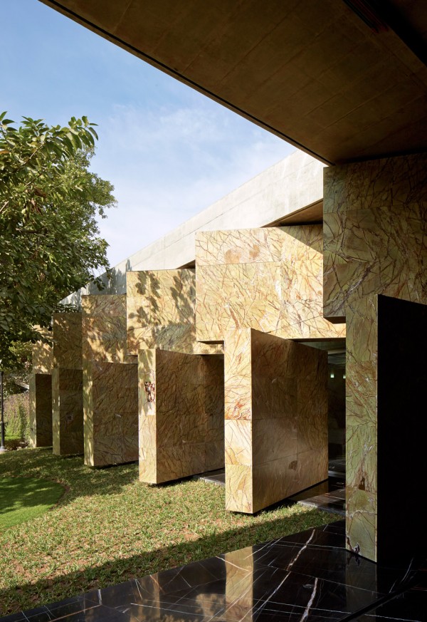 Moving Landscape House with Walls by Matharoo