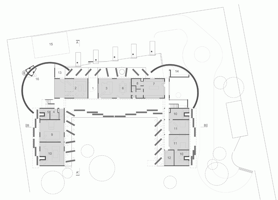 Moving Landscape House with Walls by Matharoo