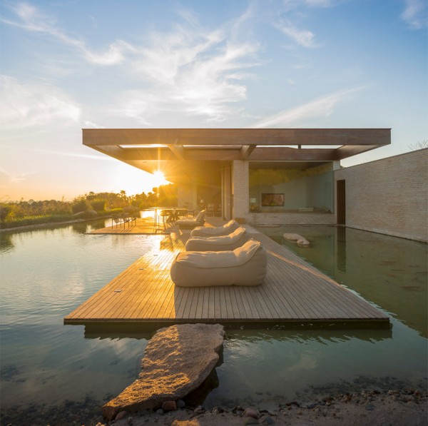 MS House by Studio Arthur Casas
