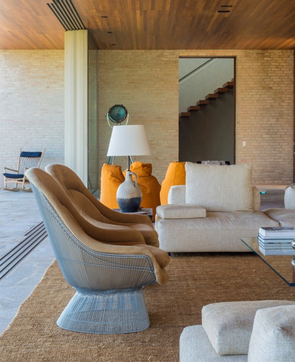 MS House by Studio Arthur Casas